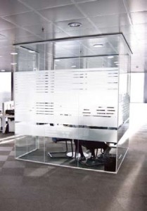 Reformas de oficinas: Mamparas de vidrio continuo